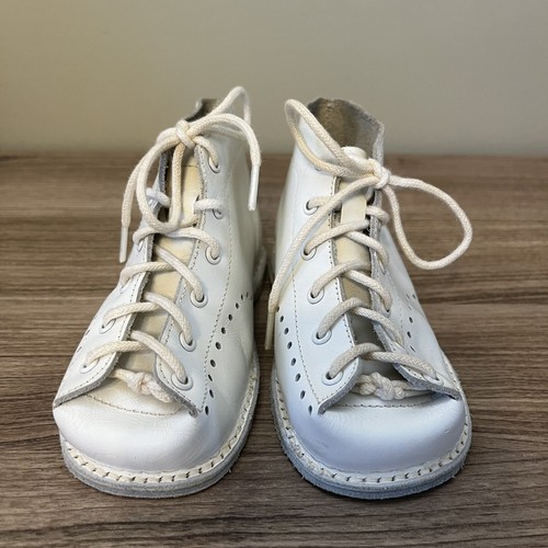 Vintage white leather baby - leather,